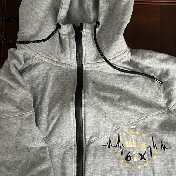 Grey Tracksuit Size L - Picture 4 of 16